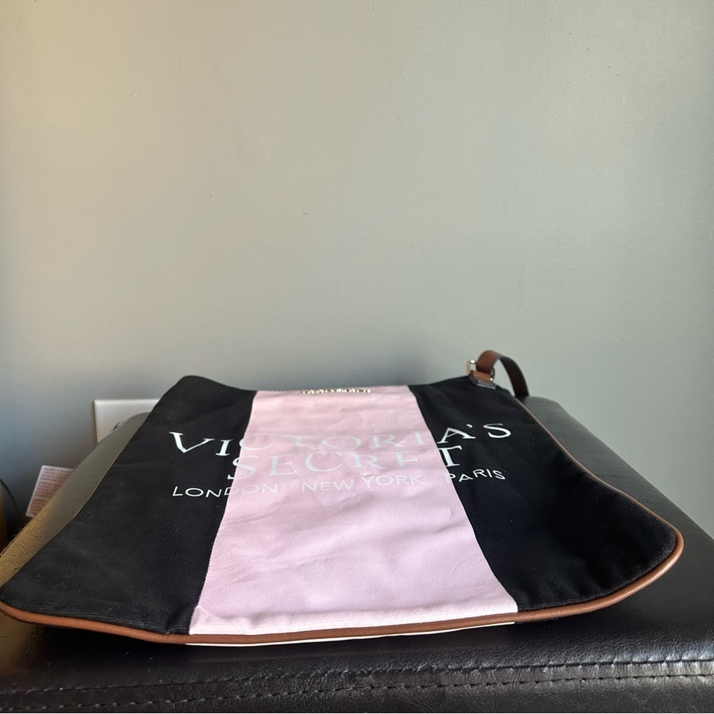 Victoria’s Secret Black & Pink Tote Bag with Crossbody Strap - Picture 4 of 11